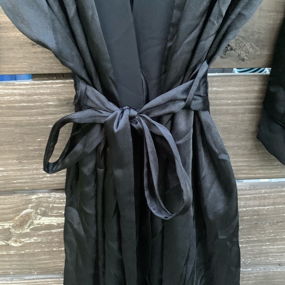 Black Robe - Picture 3 of 5